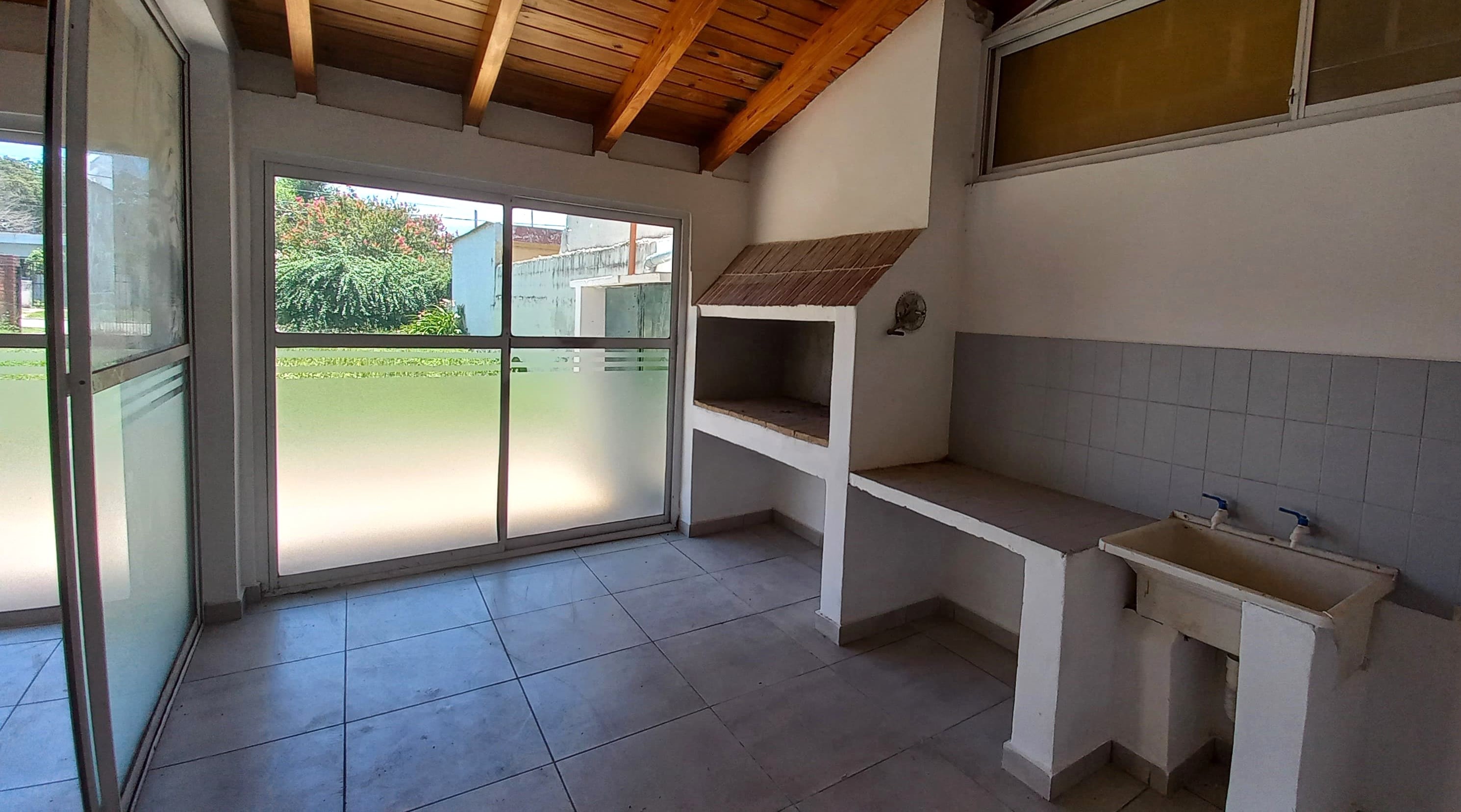 CASA EN VENTA COSQUÍN - ¡EXCELENTE UBICACIÓN! - 2 dormitorios
