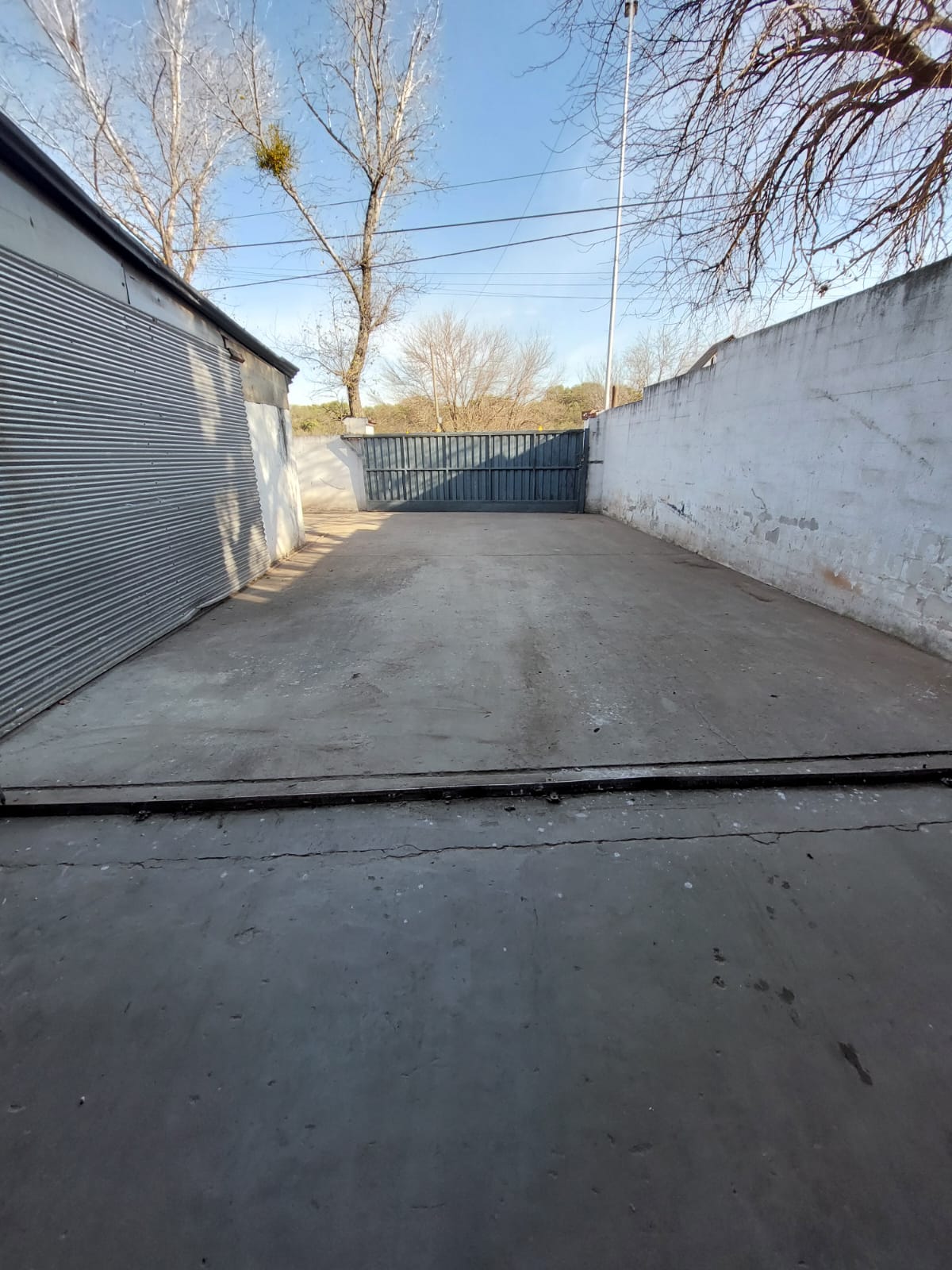 ALQUILO GALPONES EN LA CALERA