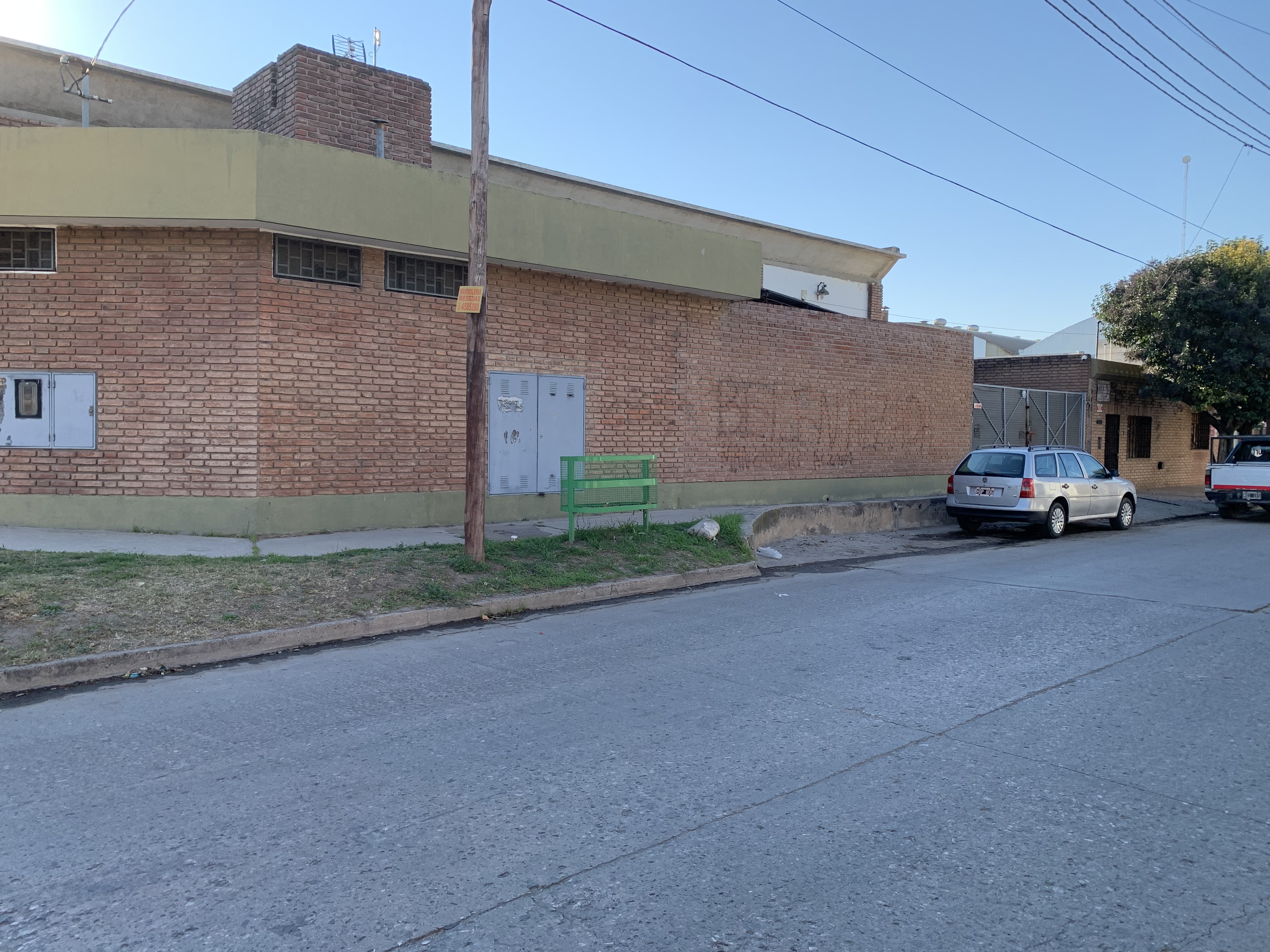 GALPON ALQUILER  Ferreyra Parque Industrial  558 M2 Todo uso