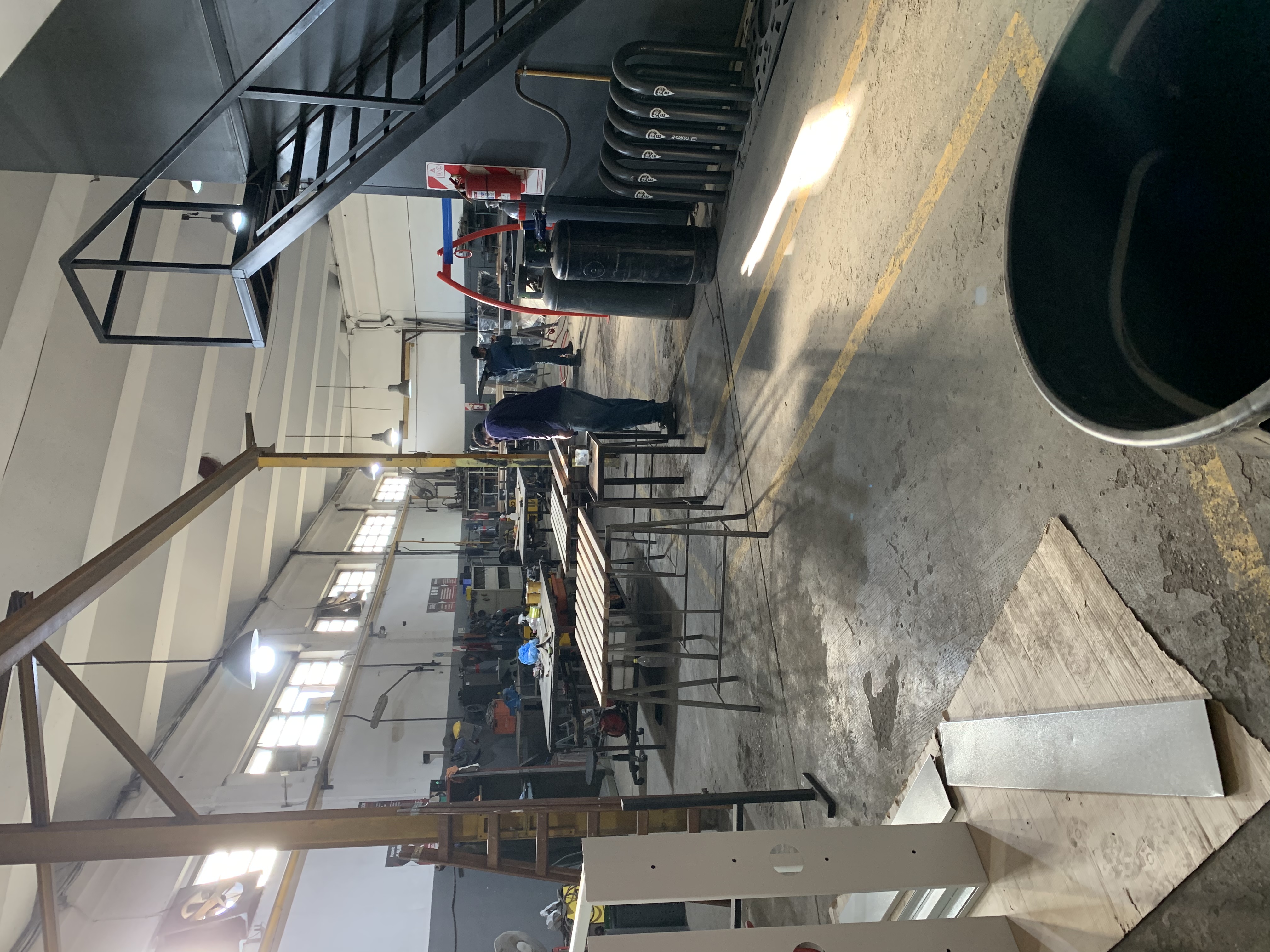 GALPON ALQUILER  Ferreyra Parque Industrial  558 M2 Todo uso