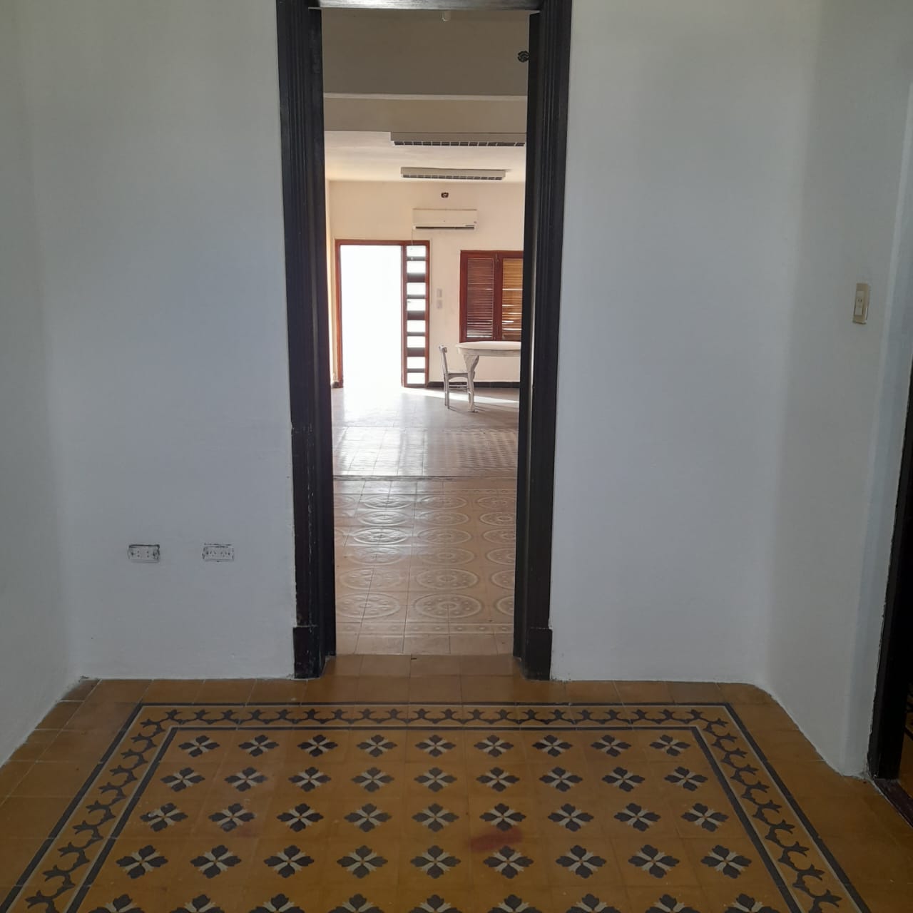 Alquiler COMERCIAL  Casa esquina  158 m2  Ideal gastronómico
