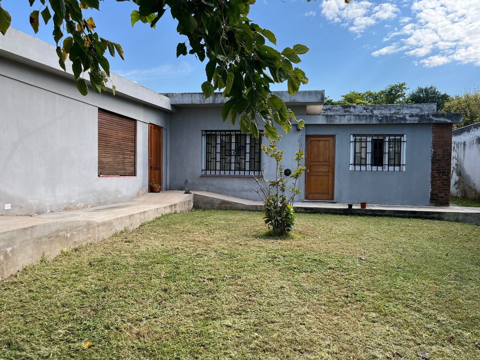 Alquiler COMERCIAL  Arguello  5 dorm  3 baños