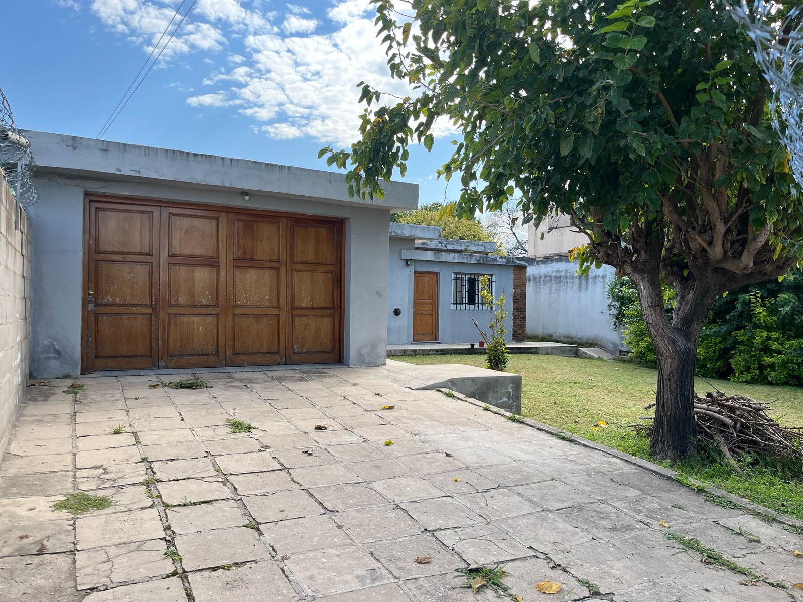 Alquiler COMERCIAL  Arguello  5 dorm  3 baños
