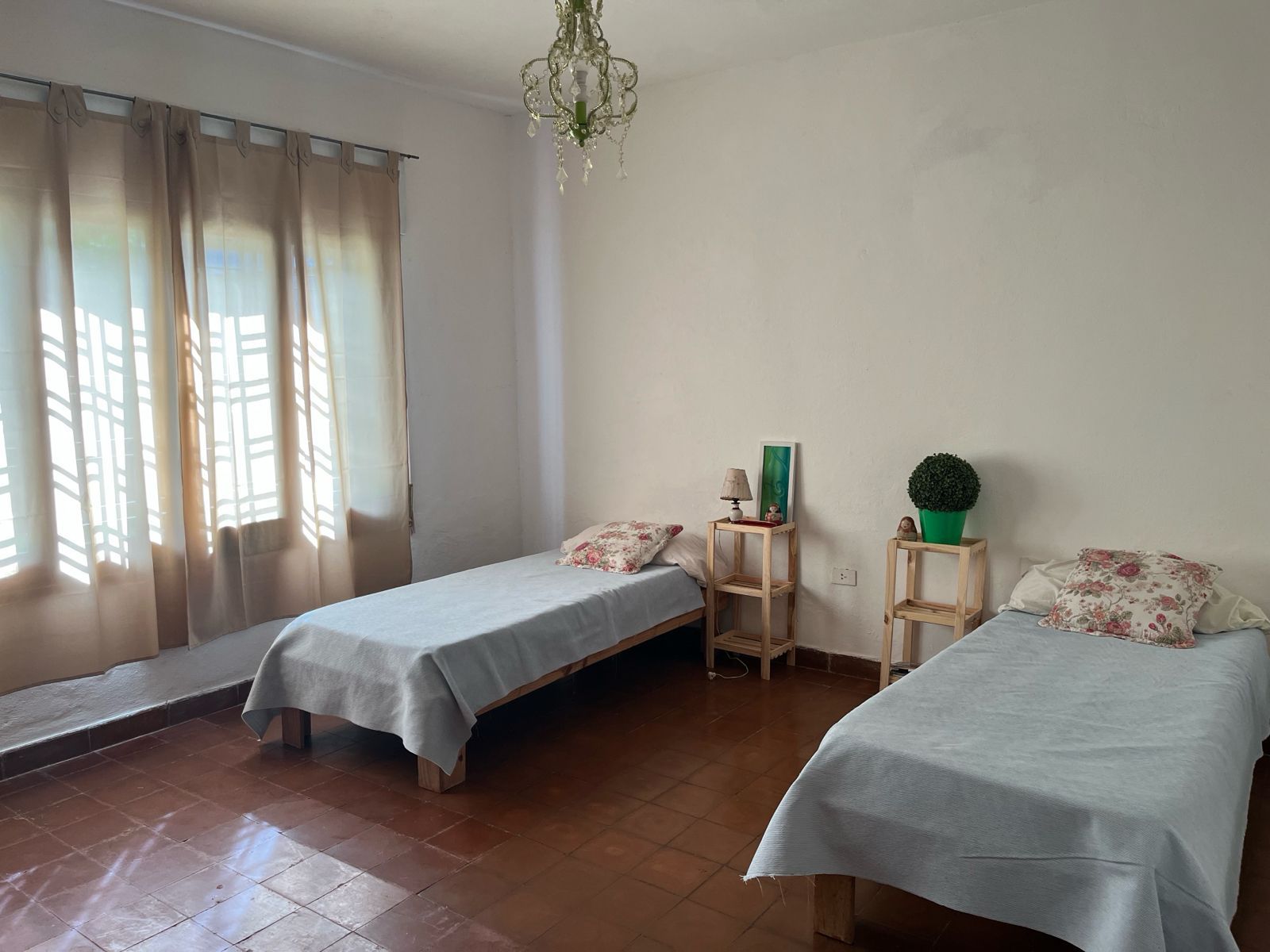 Alquiler COMERCIAL  Arguello  5 dorm  3 baños