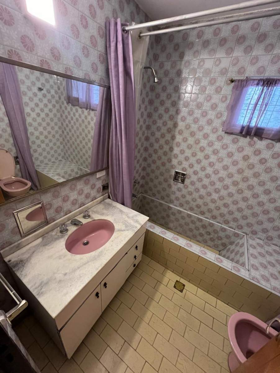 Amplia casa Barrio Colón. Próxima Av. Sabattini yva pocos minutos de Centro