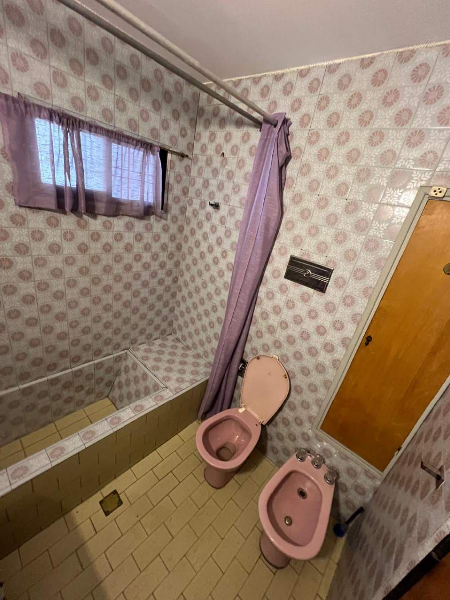 Amplia casa Barrio Colón. Próxima Av. Sabattini yva pocos minutos de Centro