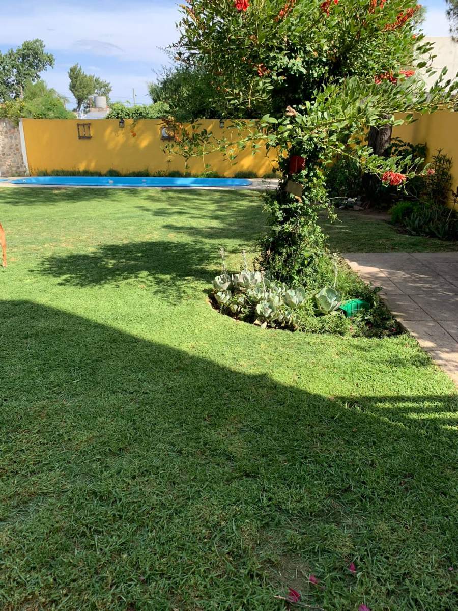 Vendo Excelente propiedad 4 dor. 3 baños. pileta