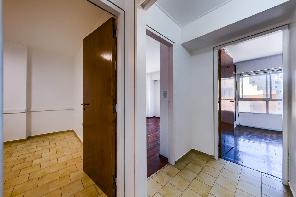 Nueva Córdoba   2-3 dorm. 2 baños con Cochera U$S 83.000 desocupado