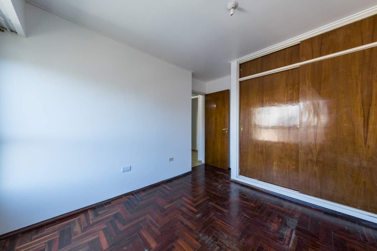 Nueva Córdoba   2-3 dorm. 2 baños con Cochera U$S 83.000 desocupado