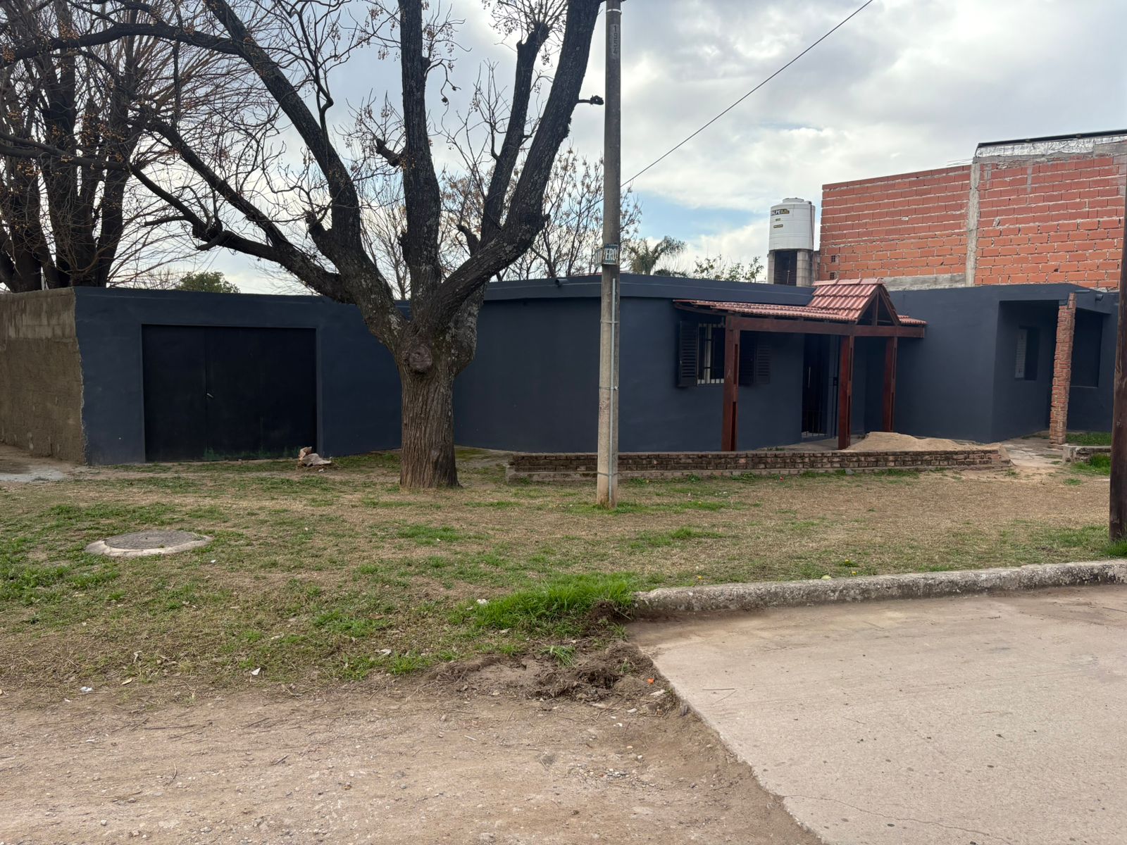 VENTA CASA DE 2 DORMITORIOS RESIDENCIA LOS ROBLES