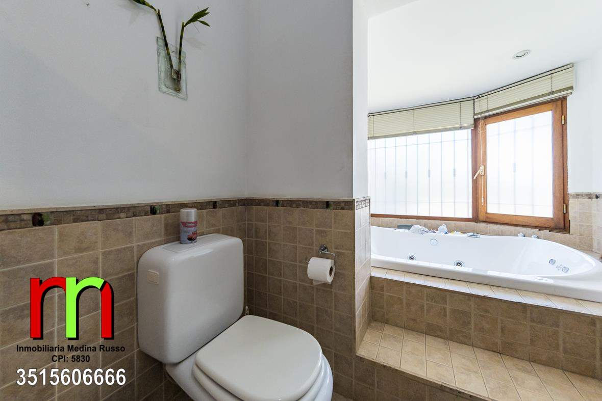 ARGUELLO - OPORTUNIDAD - 12 CUADRA DE AV. MARTINOLLI