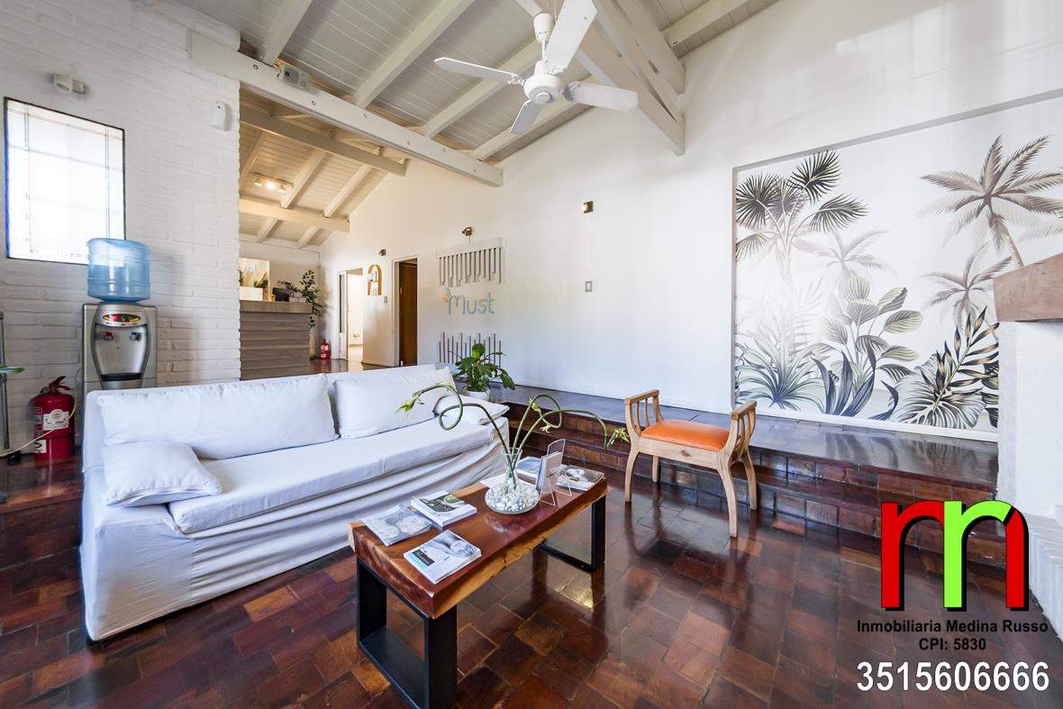 ARGUELLO - OPORTUNIDAD - 12 CUADRA DE AV. MARTINOLLI