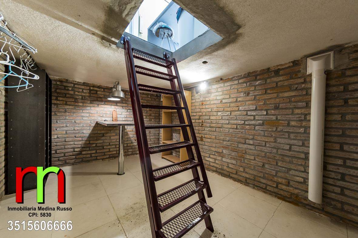 ARGUELLO - OPORTUNIDAD - 12 CUADRA DE AV. MARTINOLLI