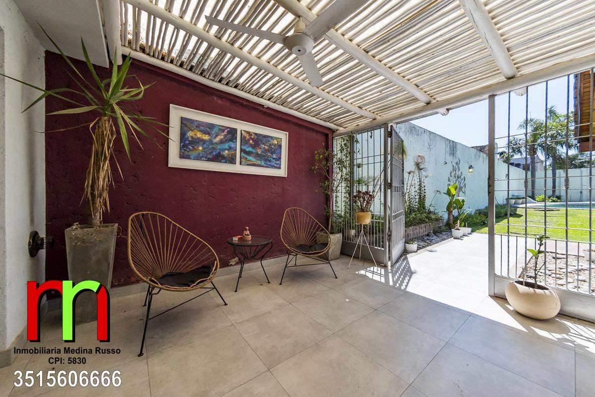 ARGUELLO - OPORTUNIDAD - 12 CUADRA DE AV. MARTINOLLI