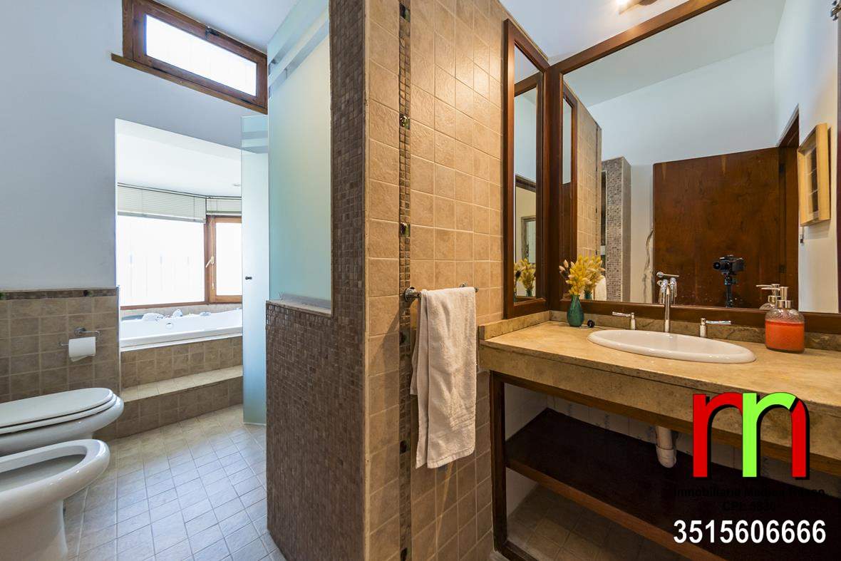 ARGUELLO - OPORTUNIDAD - 12 CUADRA DE AV. MARTINOLLI