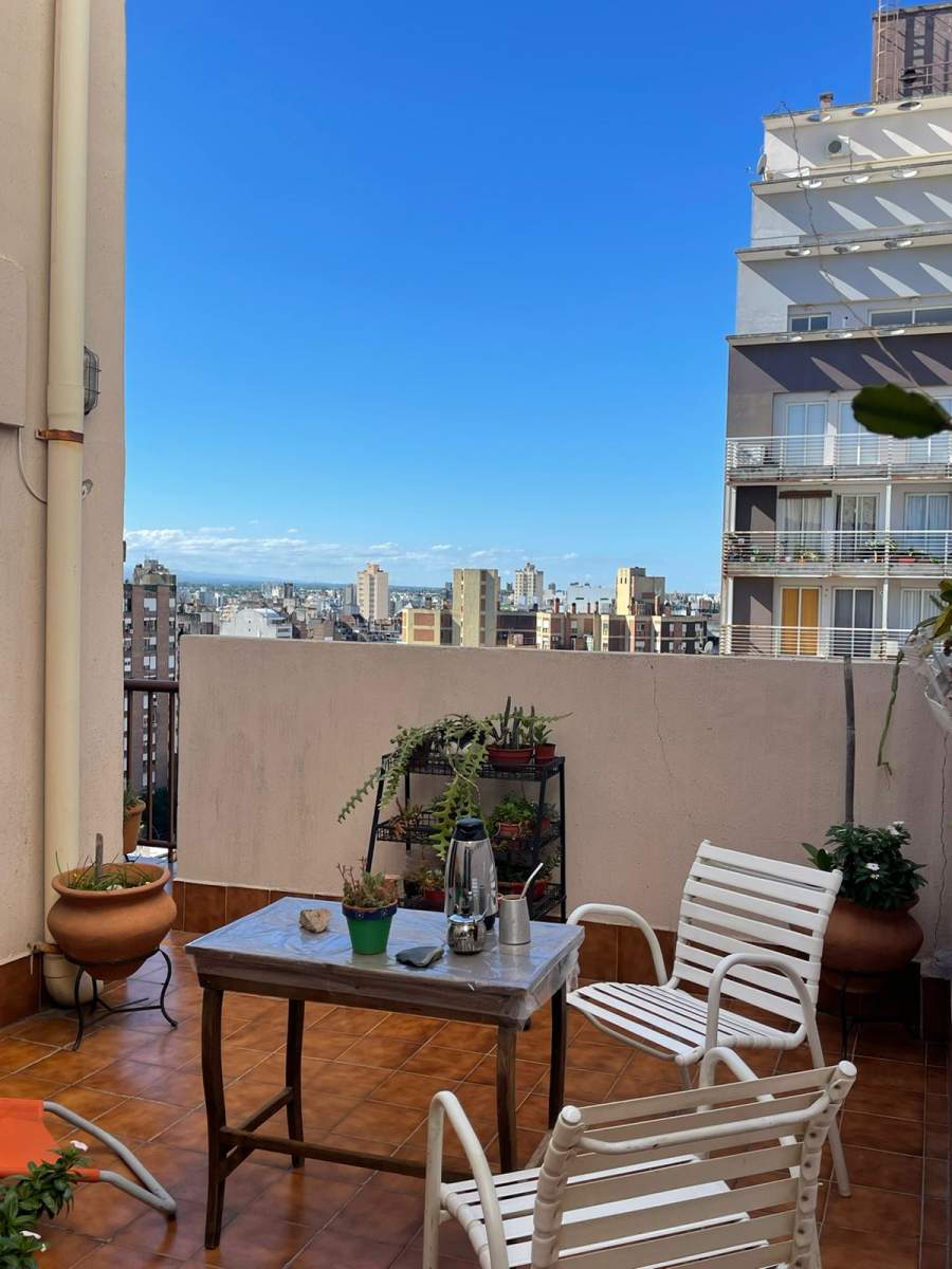 SR VENDE Dpto mas cochera Bv. SAN JUAN 6