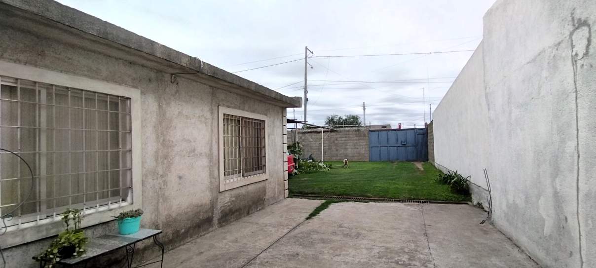 CASA  GALPON A REFACCIONAR - MALVINAS ARGENTINAS - CORDOBA