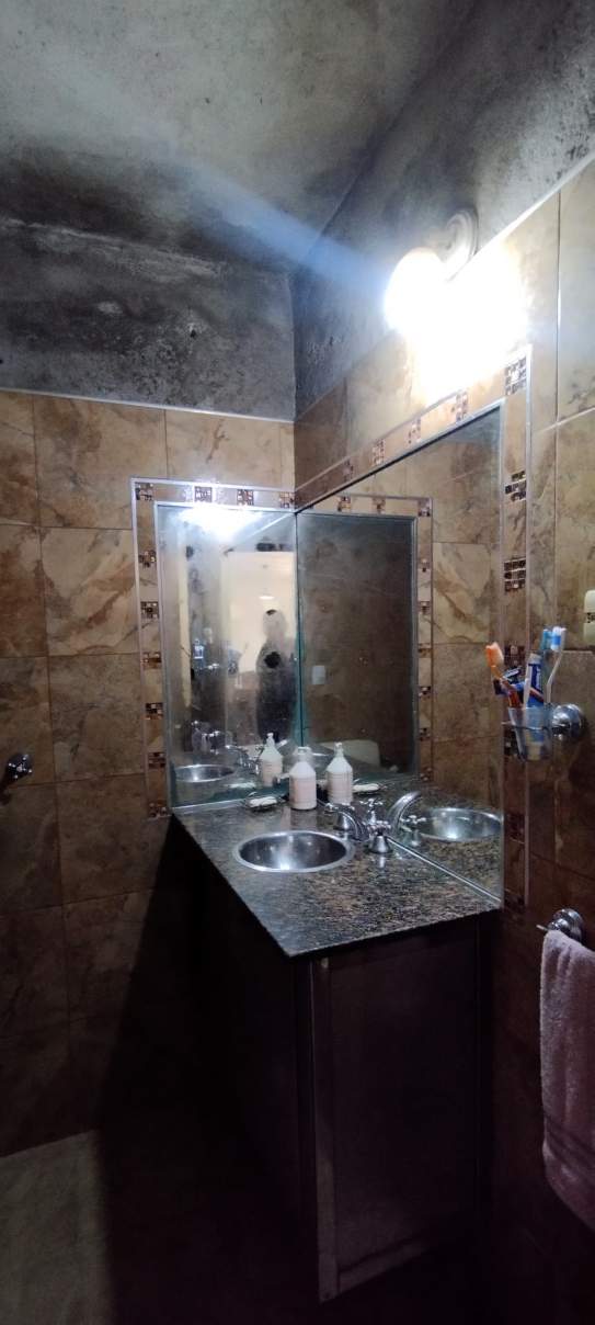 CASA  GALPON A REFACCIONAR - MALVINAS ARGENTINAS - CORDOBA