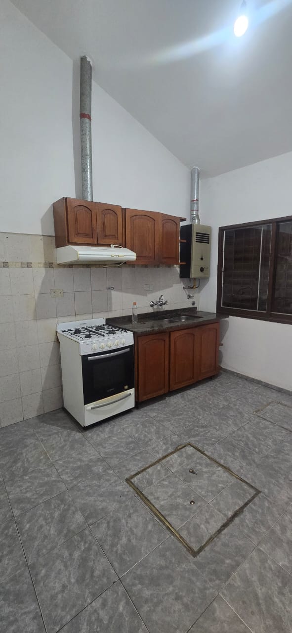 CASA DOS DORMITORIOS. ZONA SUR.