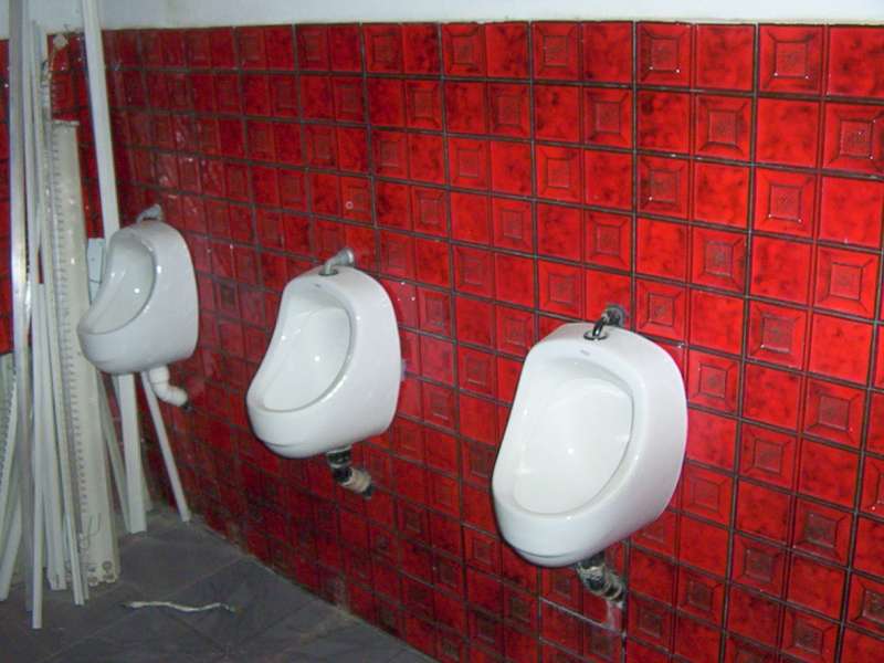 PISO PARA ACOMERCIAL POR ESCALERA EN NUEVA CORDOBA