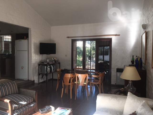 Venta casa 3 dormitorios de una sola planta, en el corazón de Villa Belgrano