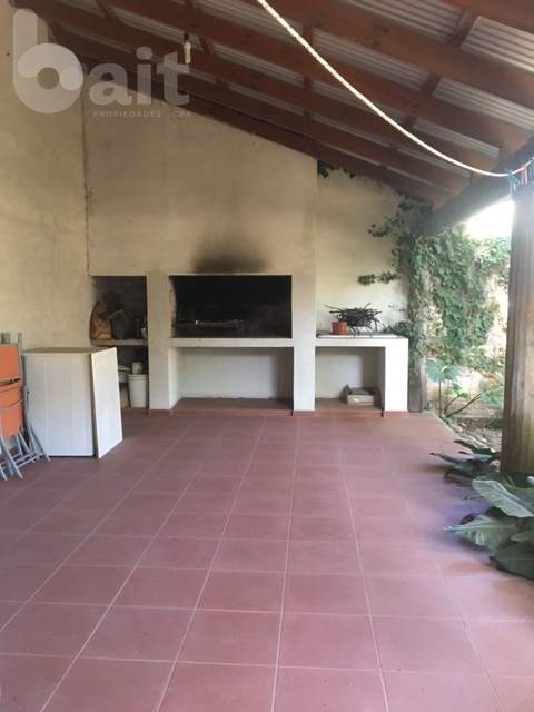 Venta casa 3 dormitorios de una sola planta, en el corazón de Villa Belgrano