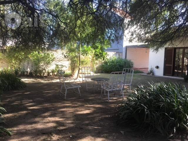 Venta casa 3 dormitorios de una sola planta, en el corazón de Villa Belgrano