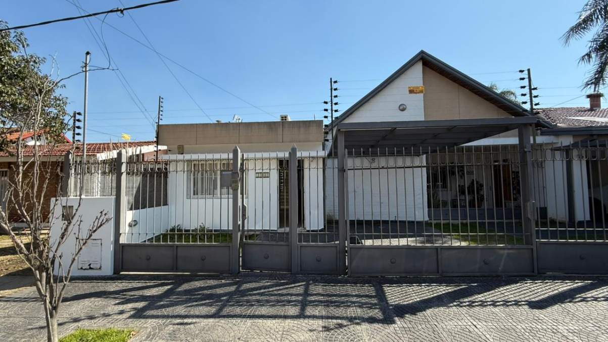 Casa en Alquiler 2 dormitorios en Cerro de las Rosas