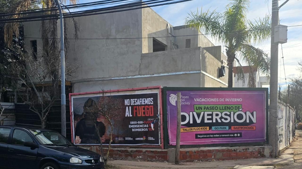 Alquilo locales comerciales - Frente a la Clínica Vélez Sarsfield- Barrio Parque Vélez Sarsfield