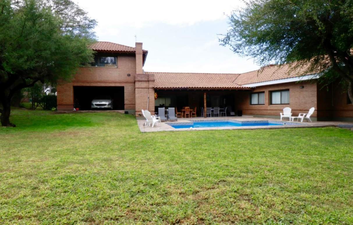 ALQUILER , LOMAS DE LA CAROLINA , EXCELENTE PROPIEDAD