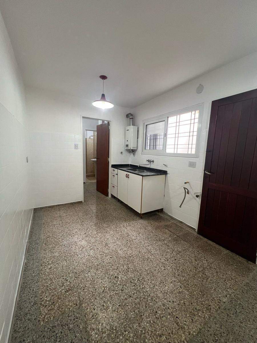 Planta Baja - Dos Dormitorios - Patio - Cochera propia