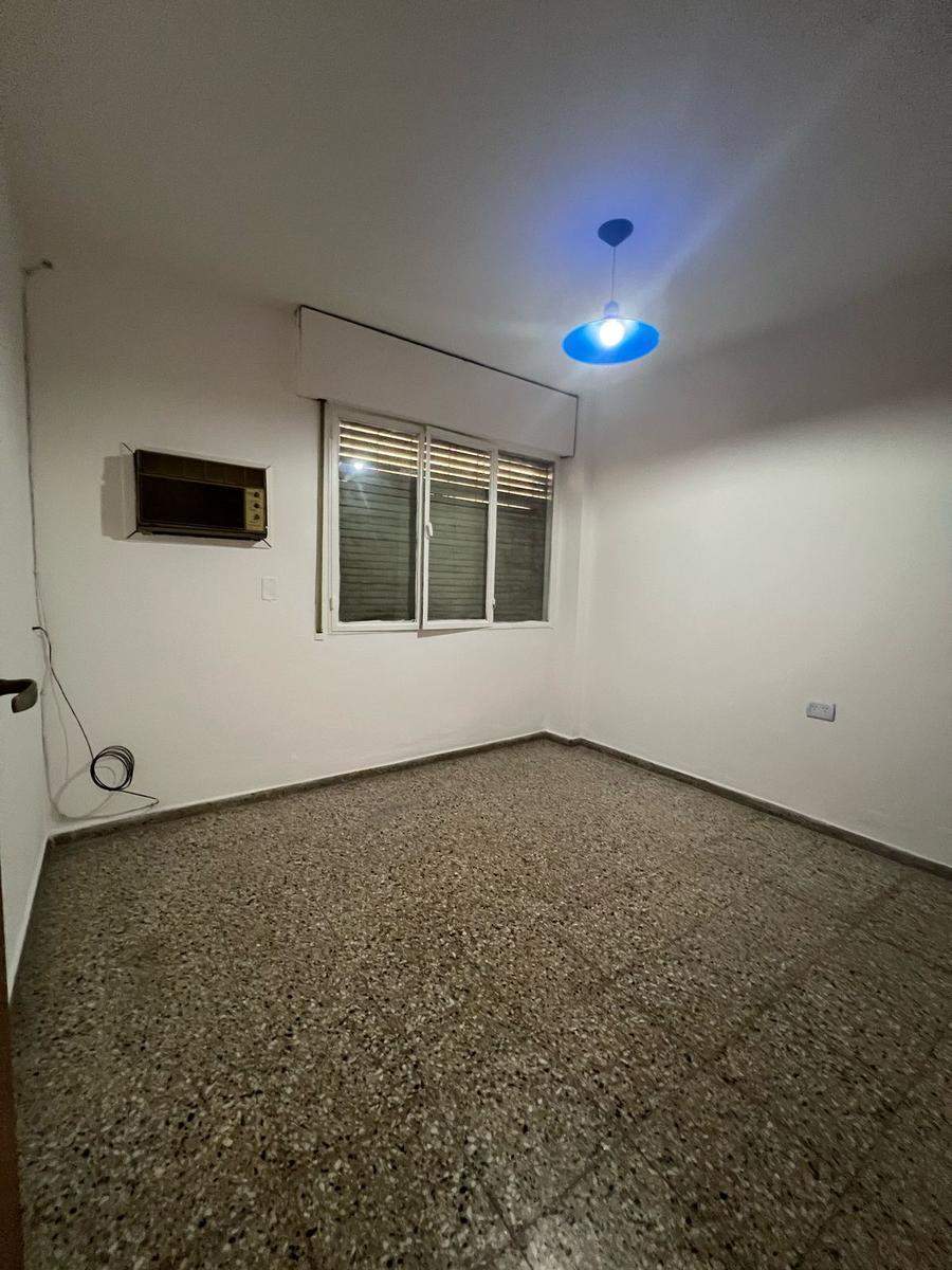 Planta Baja - Dos Dormitorios - Patio - Cochera propia