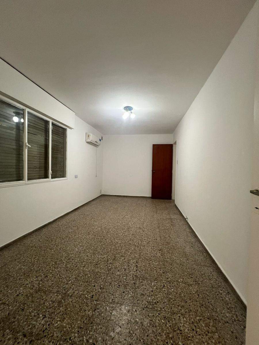 Planta Baja - Dos Dormitorios - Patio - Cochera propia