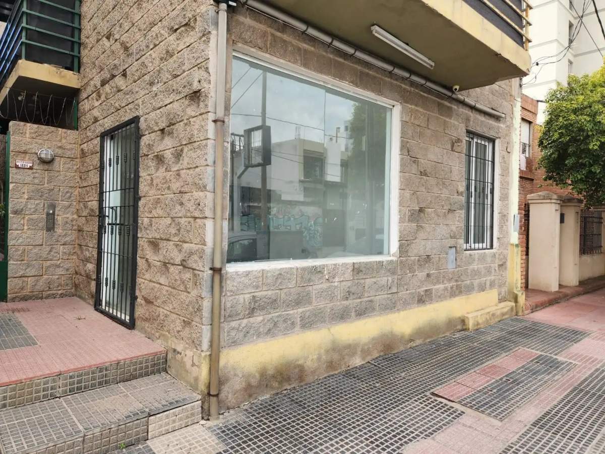 LOCAL ESQUINA - Recibo vehículo - Financio