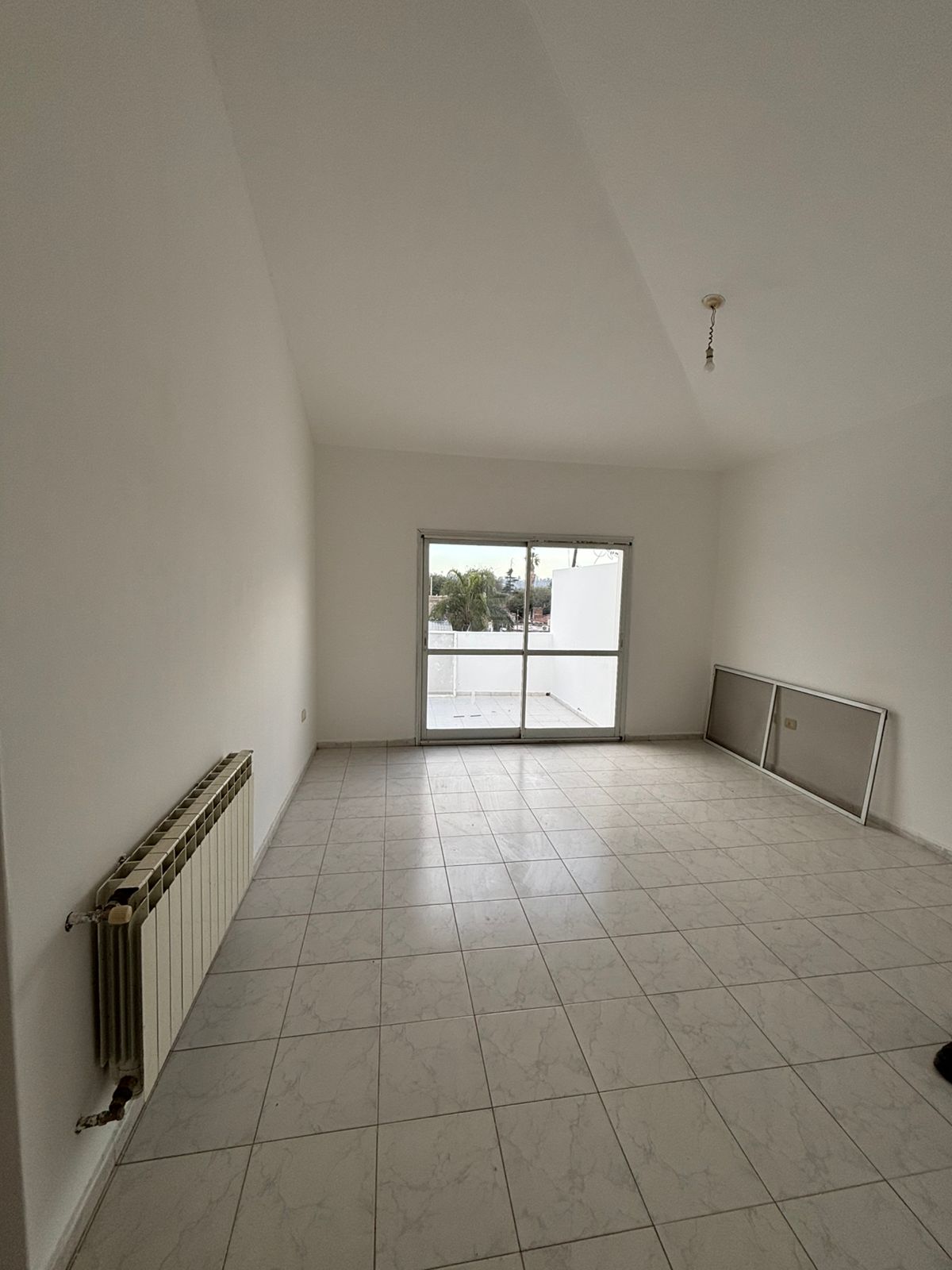 Se alquila propiedad para vivienda, o uso comercial