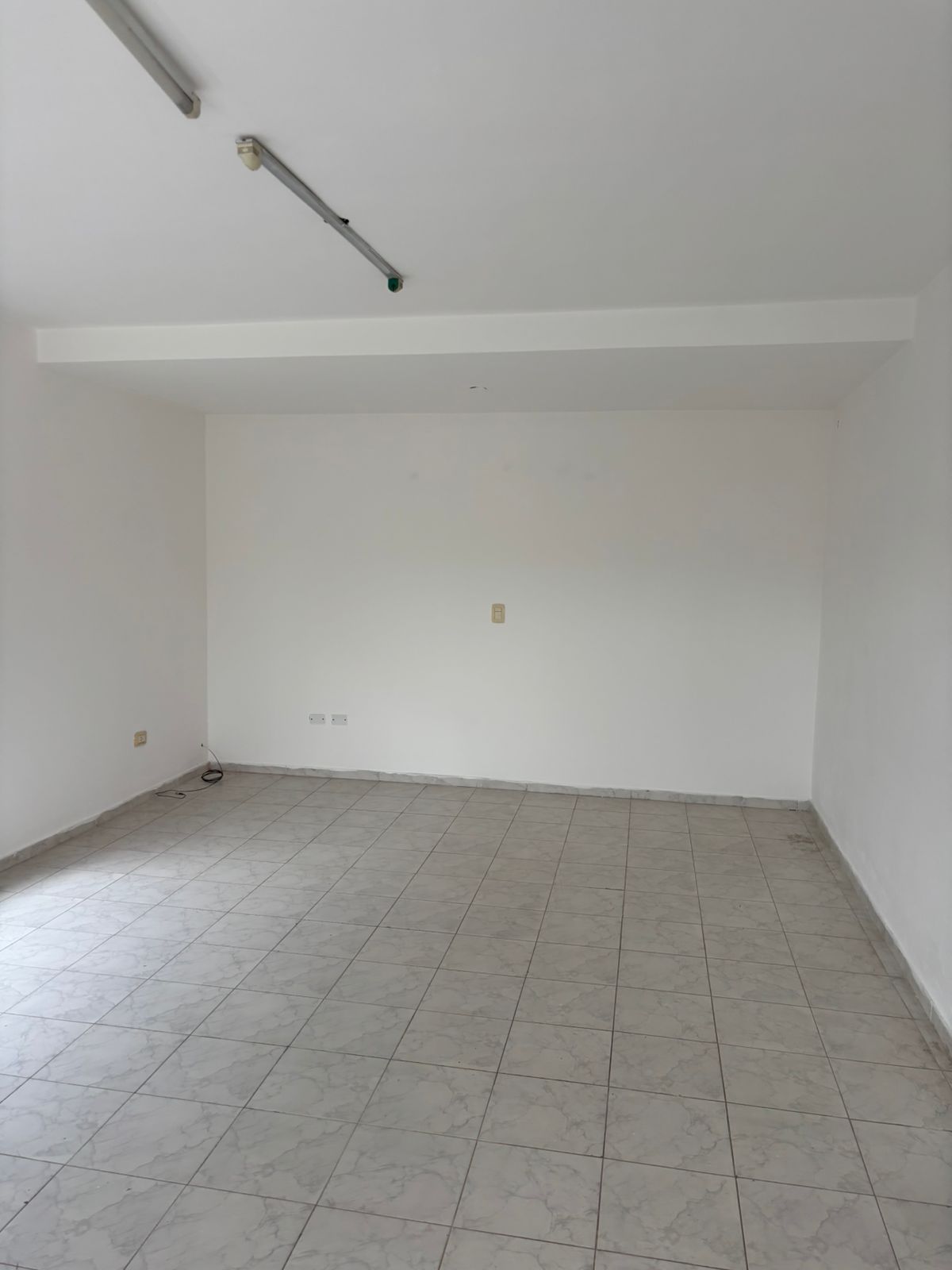 Se alquila propiedad para vivienda, o uso comercial