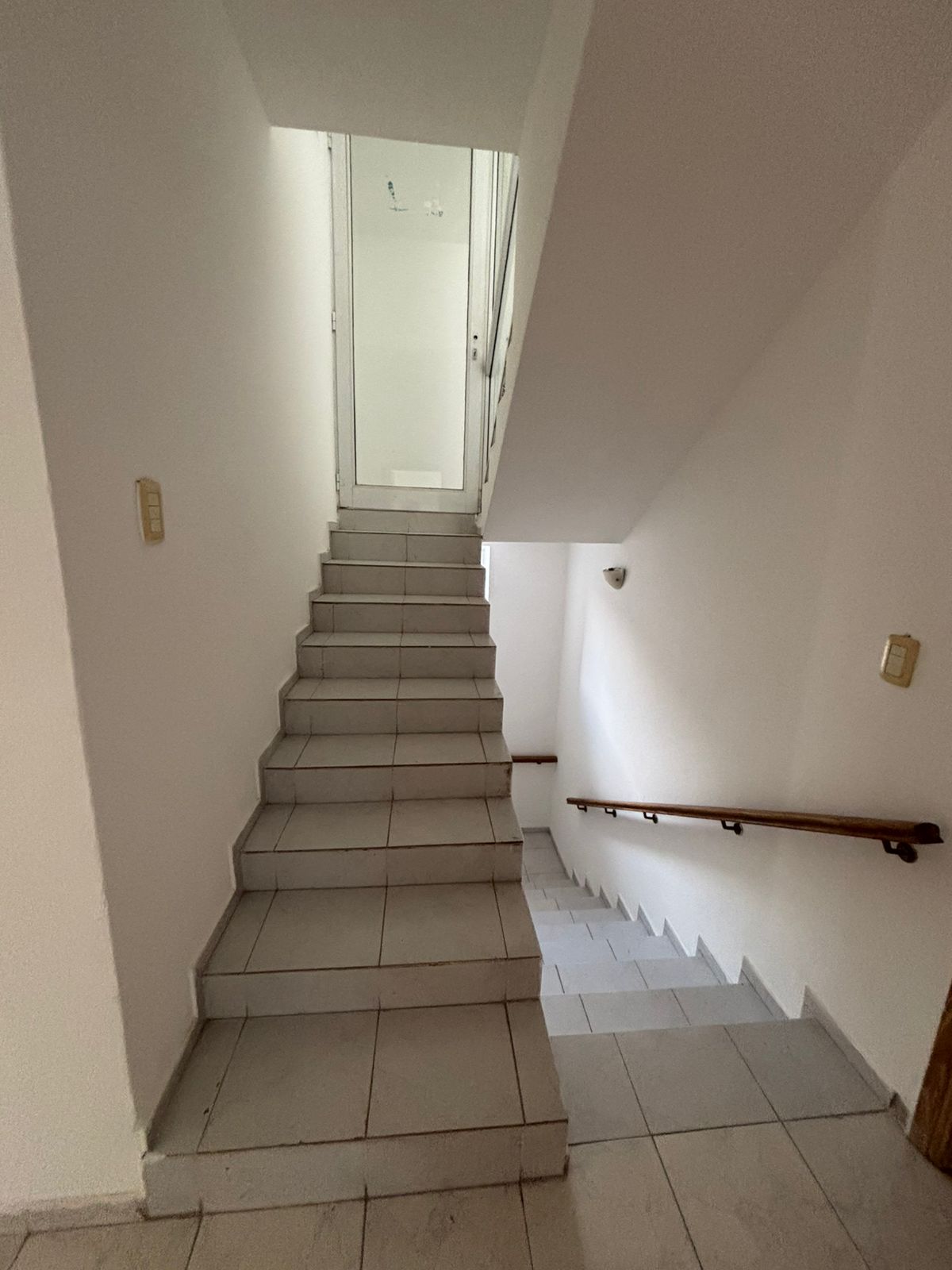 Se alquila propiedad para vivienda, o uso comercial