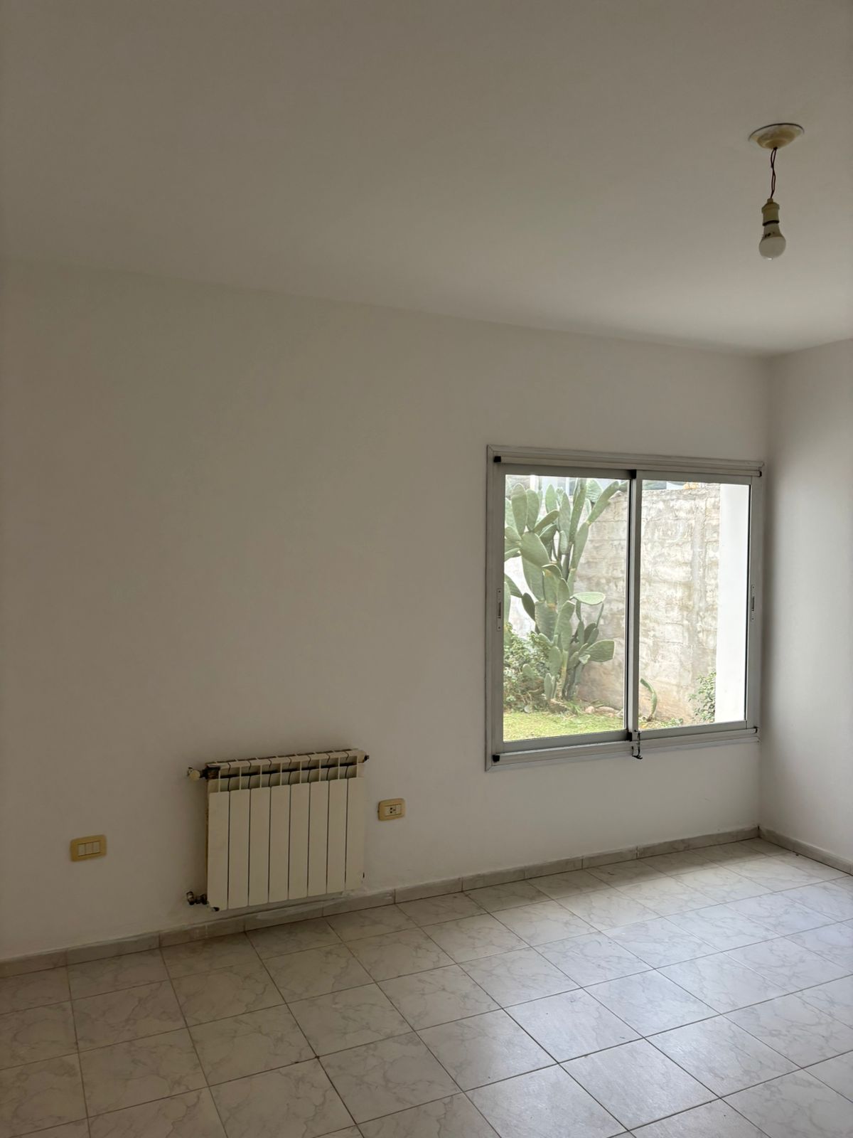 Se alquila propiedad para vivienda, o uso comercial