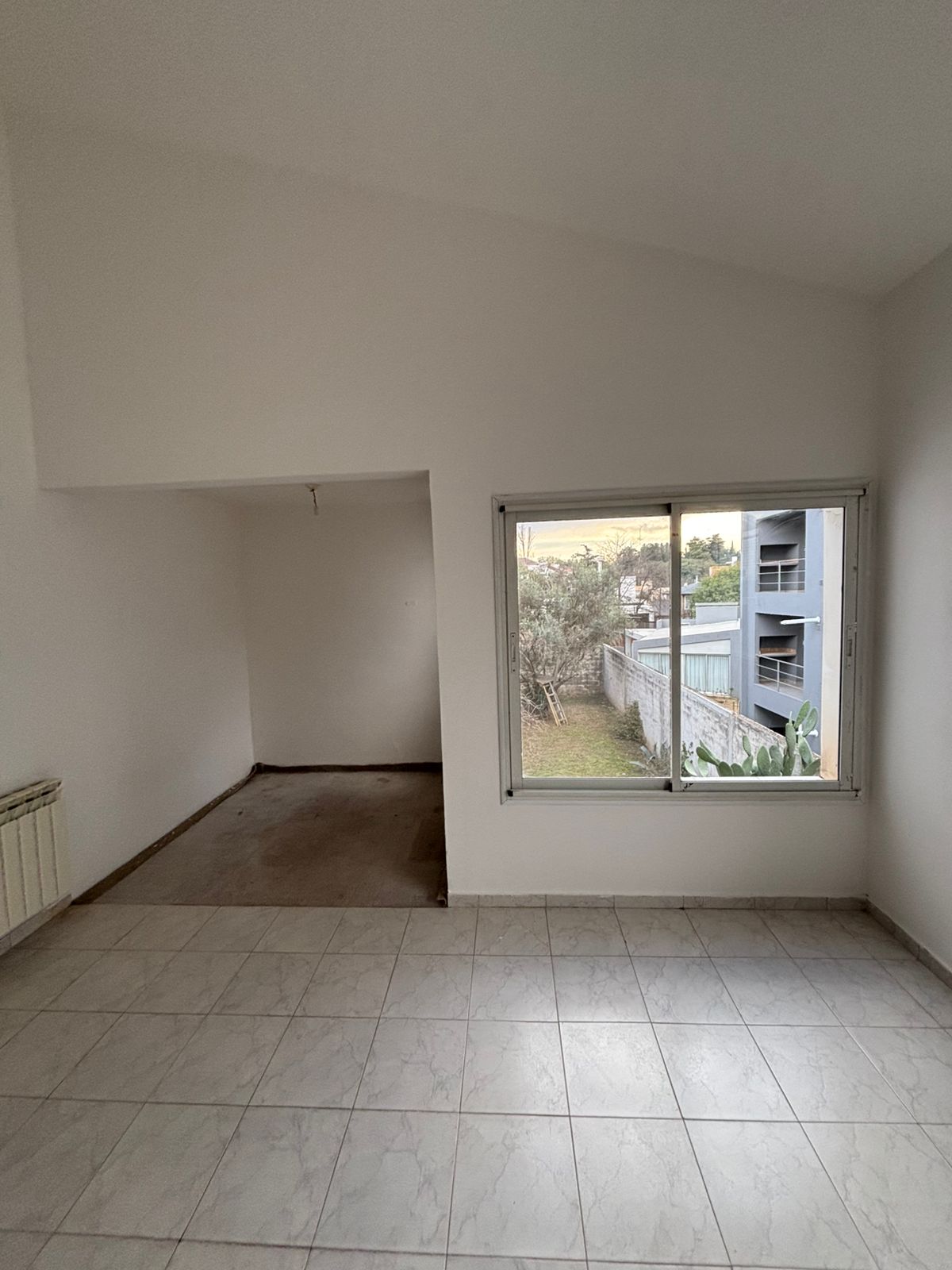 Se alquila propiedad para vivienda, o uso comercial