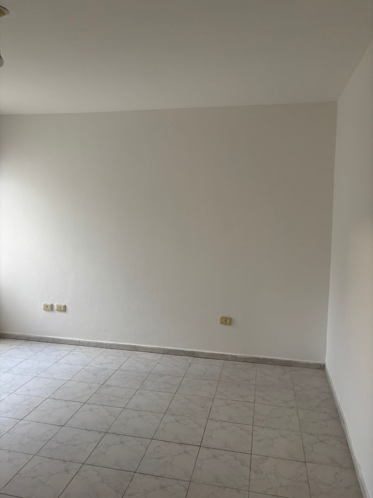 Se alquila propiedad para vivienda, o uso comercial