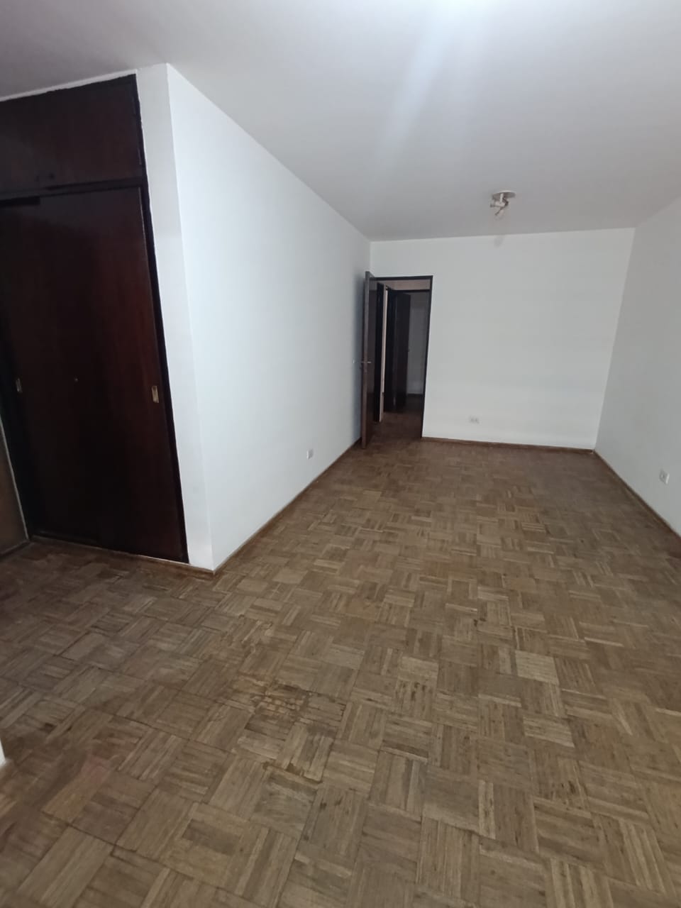 B CENTRO  27 DE ABRIL 200  DEPTO EN VENTA  2 DORM  APTO BANCOR