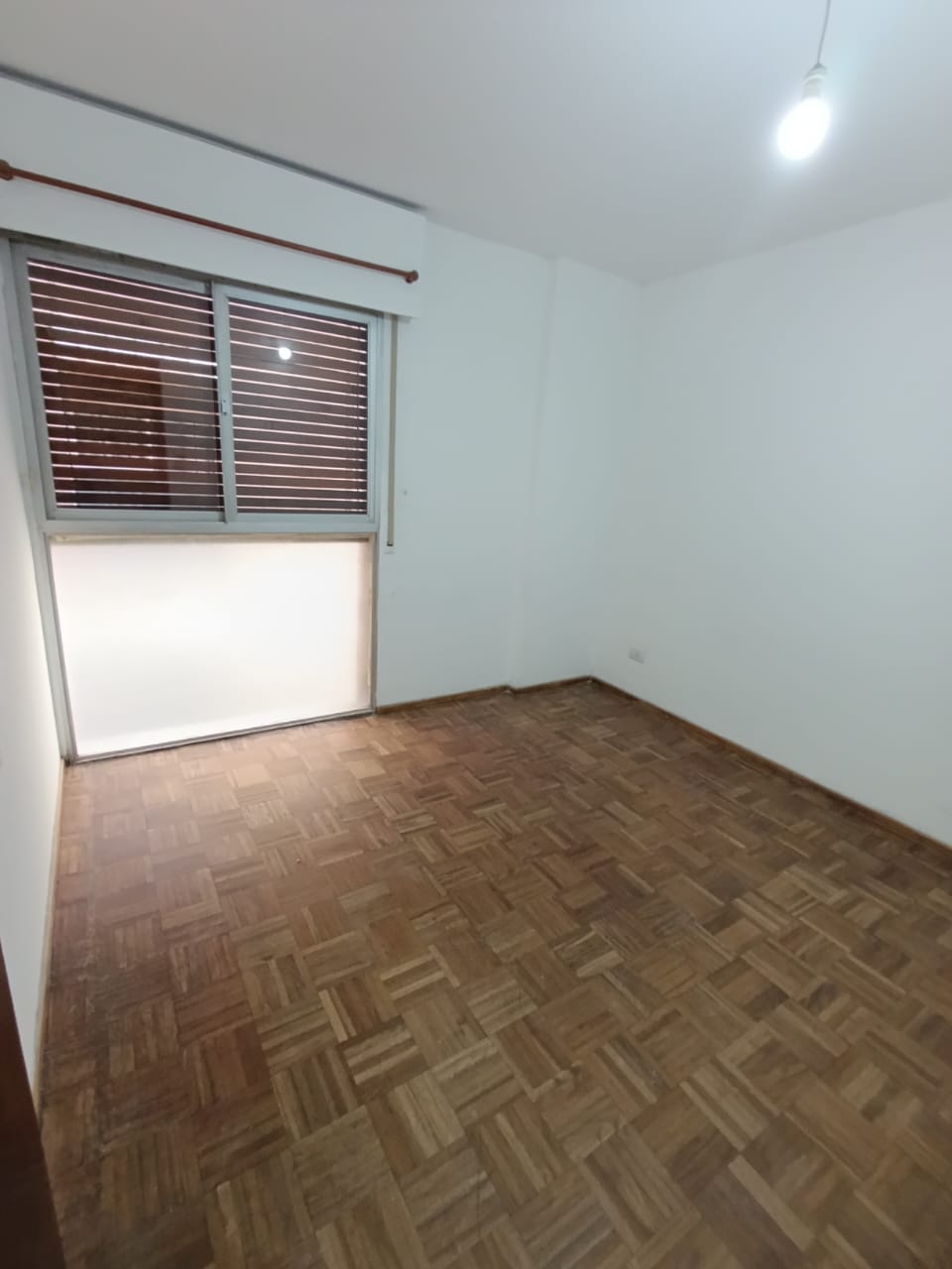 B CENTRO  27 DE ABRIL 200  DEPTO EN VENTA  2 DORM  APTO BANCOR
