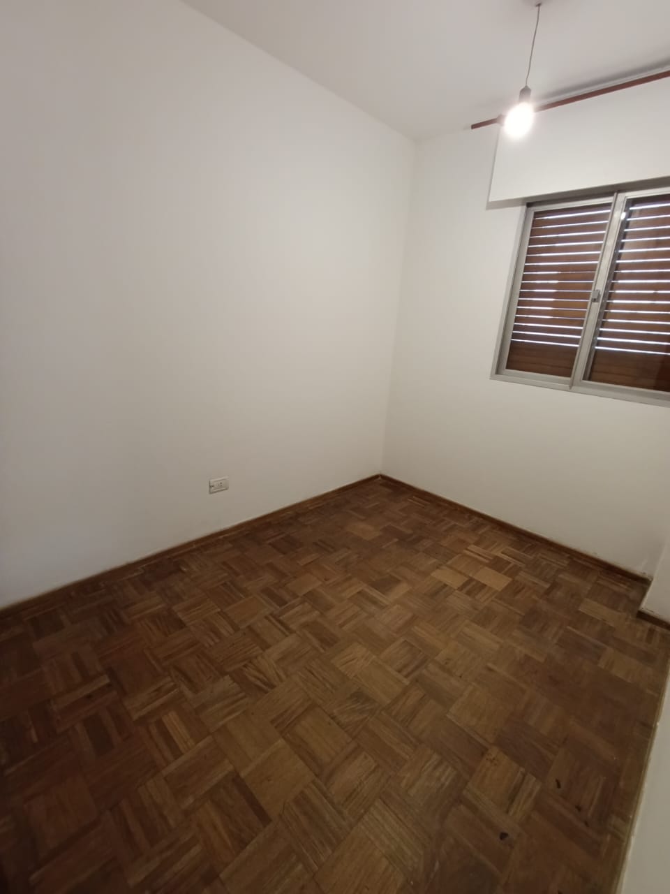 B CENTRO  27 DE ABRIL 200  DEPTO EN VENTA  2 DORM  APTO BANCOR