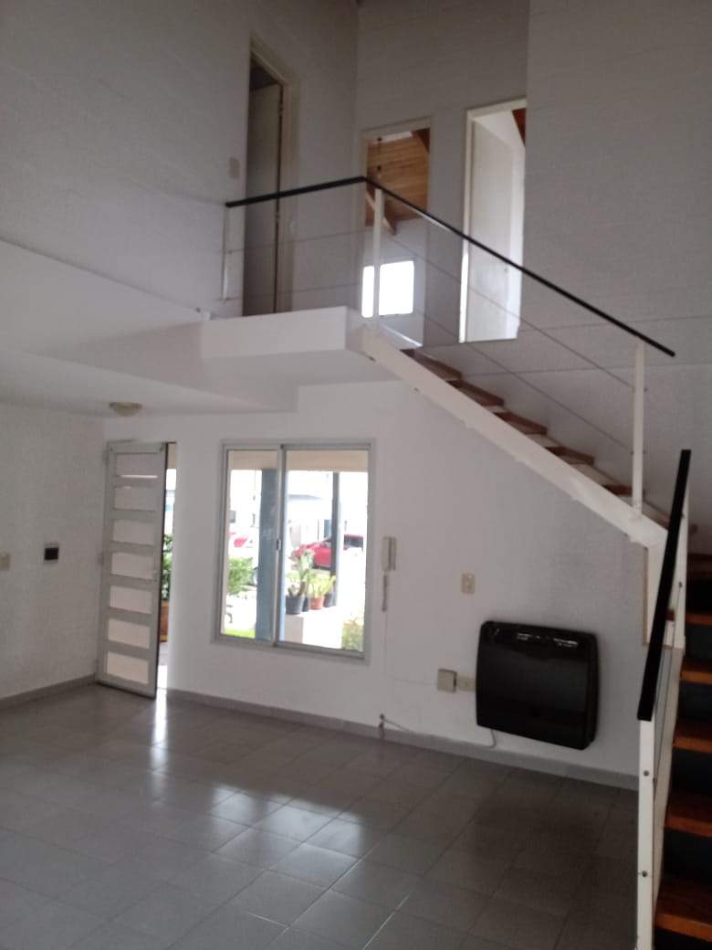 Duplex en Venta !! Complejo con Pileta !!