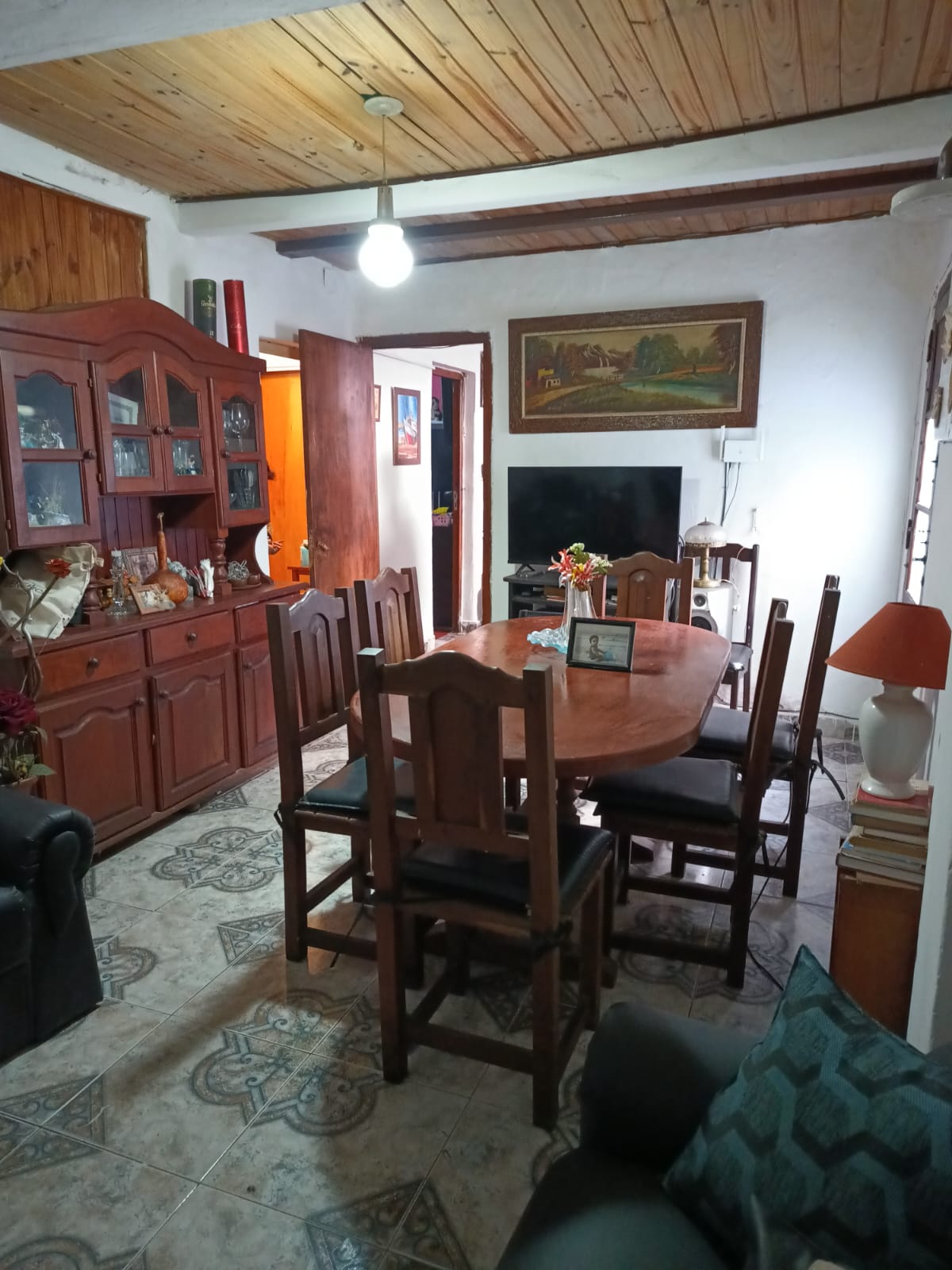 A pasos del centro, con alma de barrio: casa en Observatorio