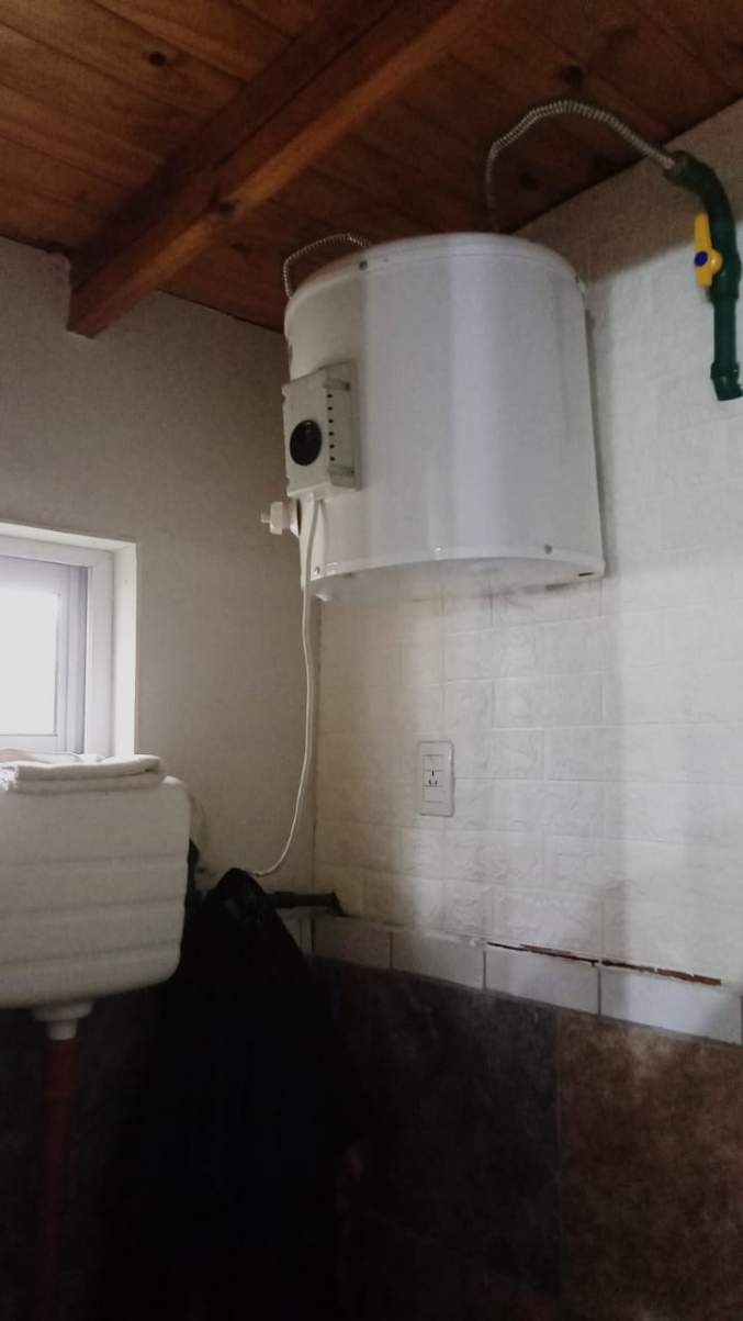 NEGOCIO DE BELLEZA LLAVE EN MANO EN SANTA MÓNICA: PELUQUERÍA EN FUNCIONAMIENTO