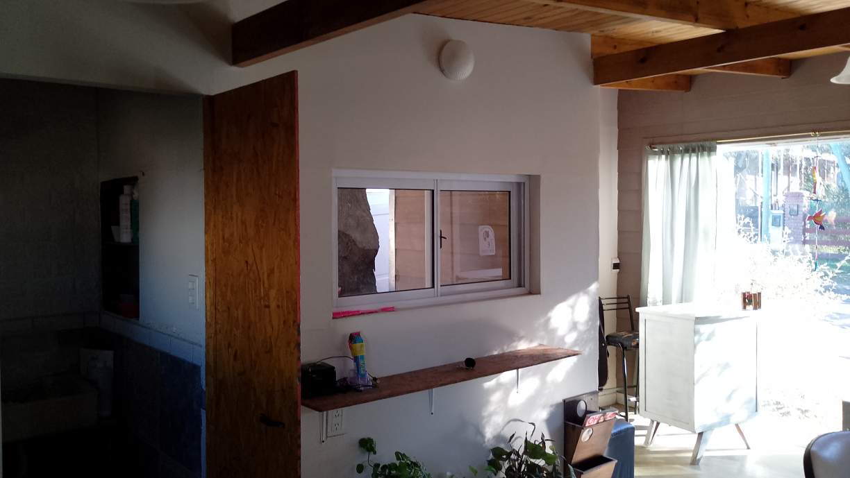 NEGOCIO DE BELLEZA LLAVE EN MANO EN SANTA MÓNICA: PELUQUERÍA EN FUNCIONAMIENTO