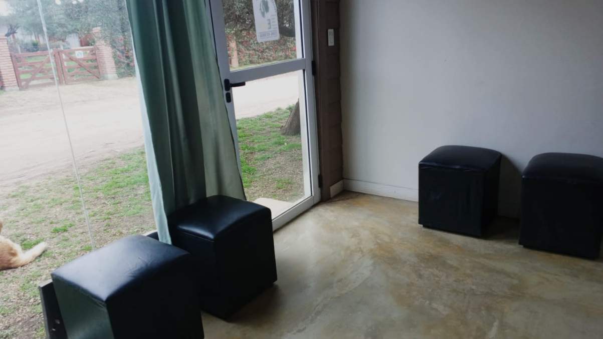 NEGOCIO DE BELLEZA LLAVE EN MANO EN SANTA MÓNICA: PELUQUERÍA EN FUNCIONAMIENTO