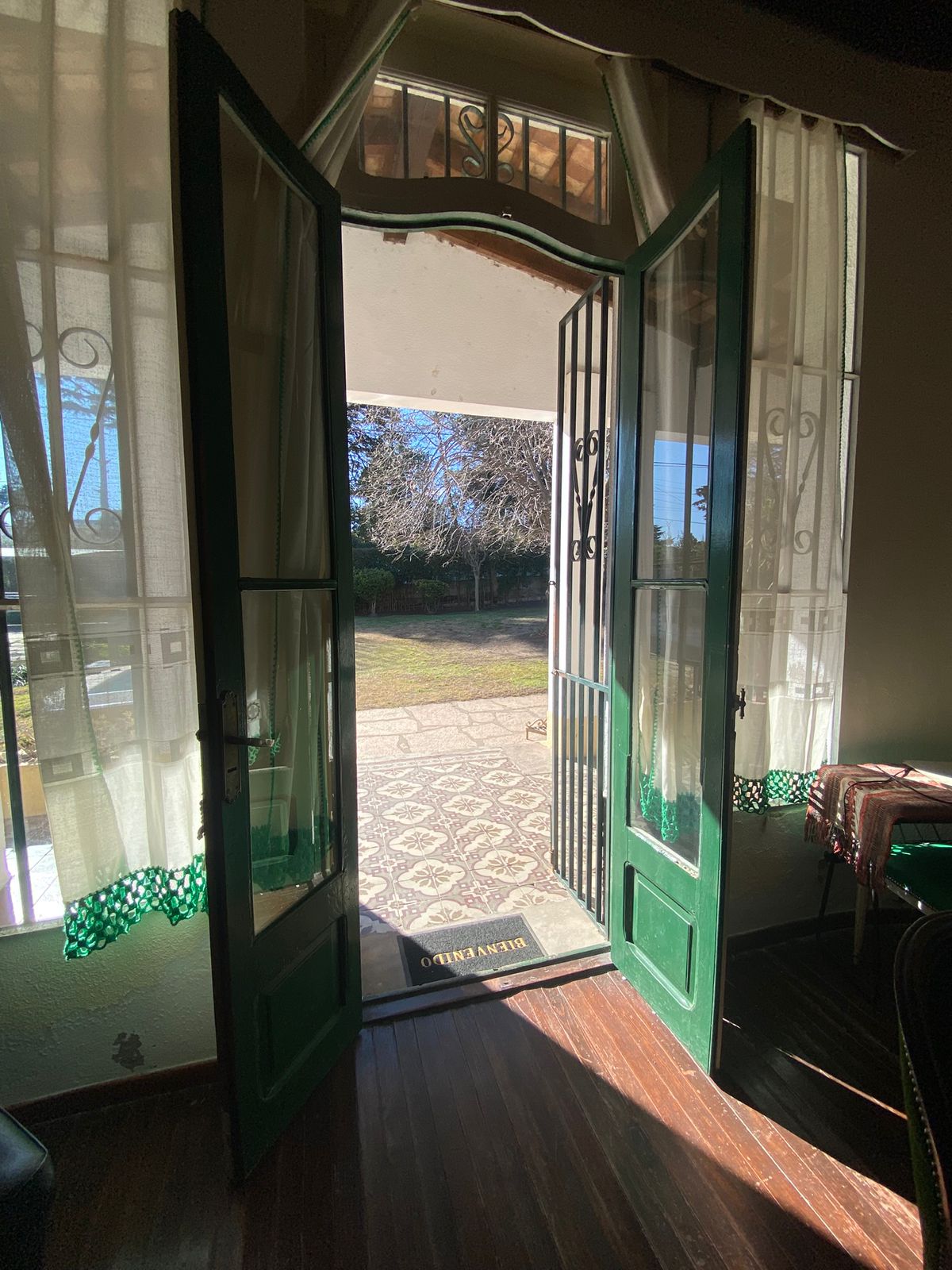 OPORTUNIDAD DE INVERSIÓN Y EMPRENDIMIENTO, CASONA  2 UNIDADES HABITACIONALES CON TODOS LOS SERVICIOS EN PLENO CENTRO DE HUERTA GANDE, PROVINCIA DE CÓR