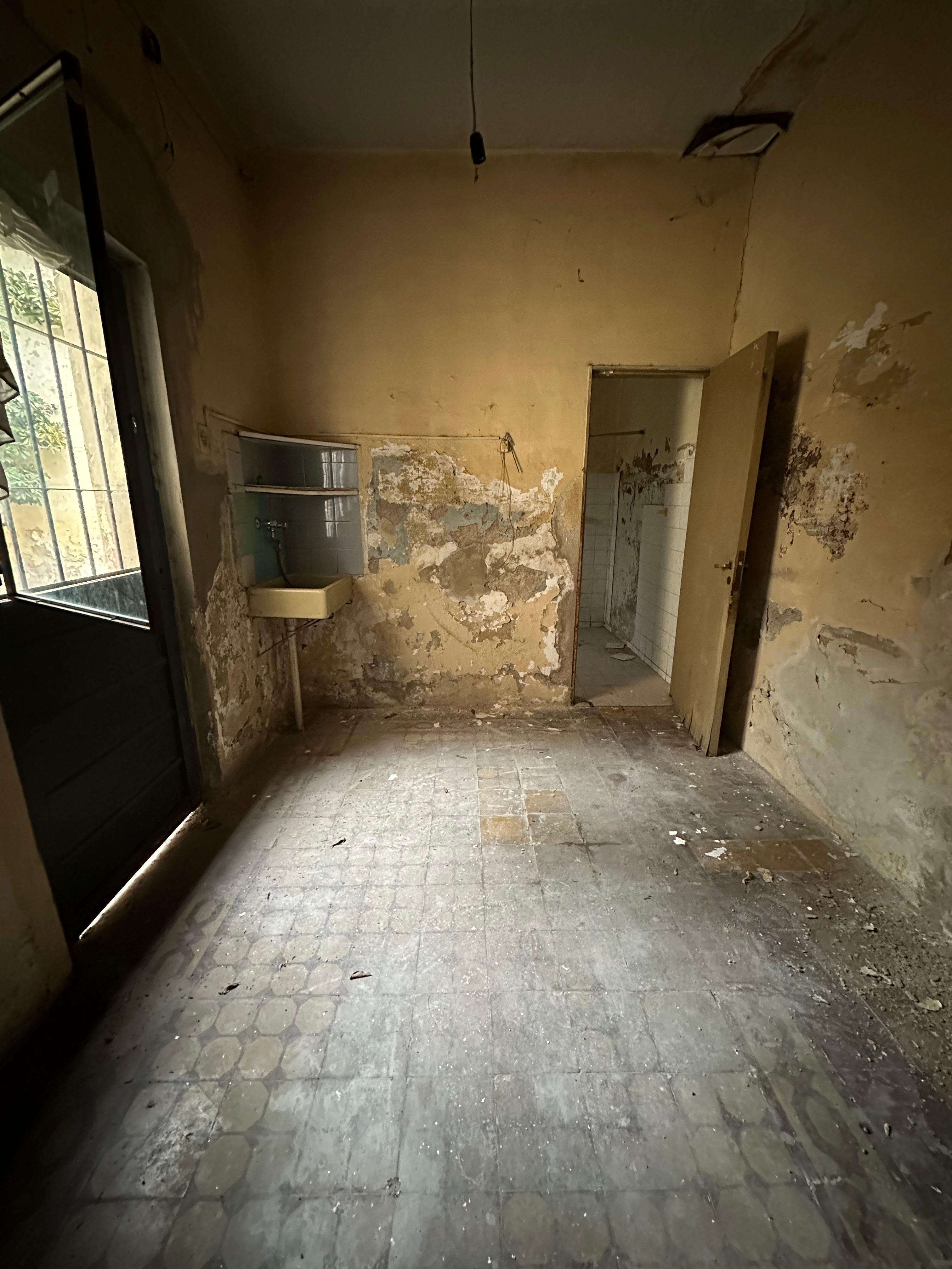 Casa a refaccionar o demoler en Barrio San Vicente